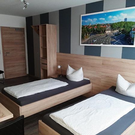 Haus Roseneck-Pension Am Stadtrand Borchen エクステリア 写真