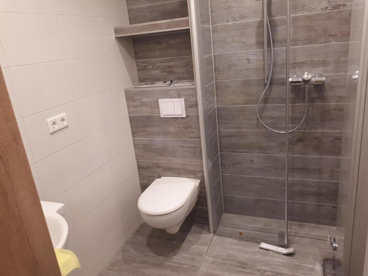 Haus Roseneck-Pension Am Stadtrand Borchen エクステリア 写真